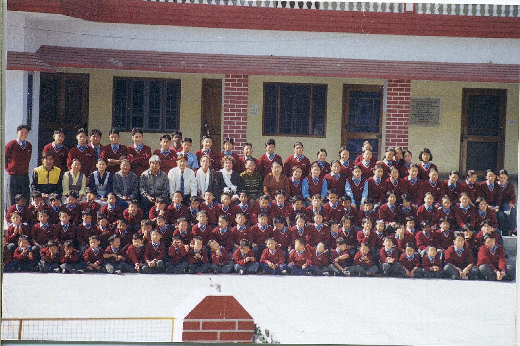 Kyitsel-ling-Staff-Students-2002